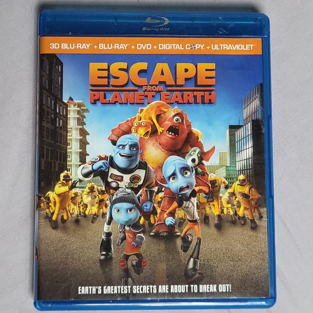Escape From Planet Earth Blu-Ray 3D + Blu-Ray + DVD + UHD movie combo pack EUC